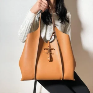 Elegant Tods T Timeless Leather Bag With Og Magnetic Box For Women (BOT3999) - stayhit.in