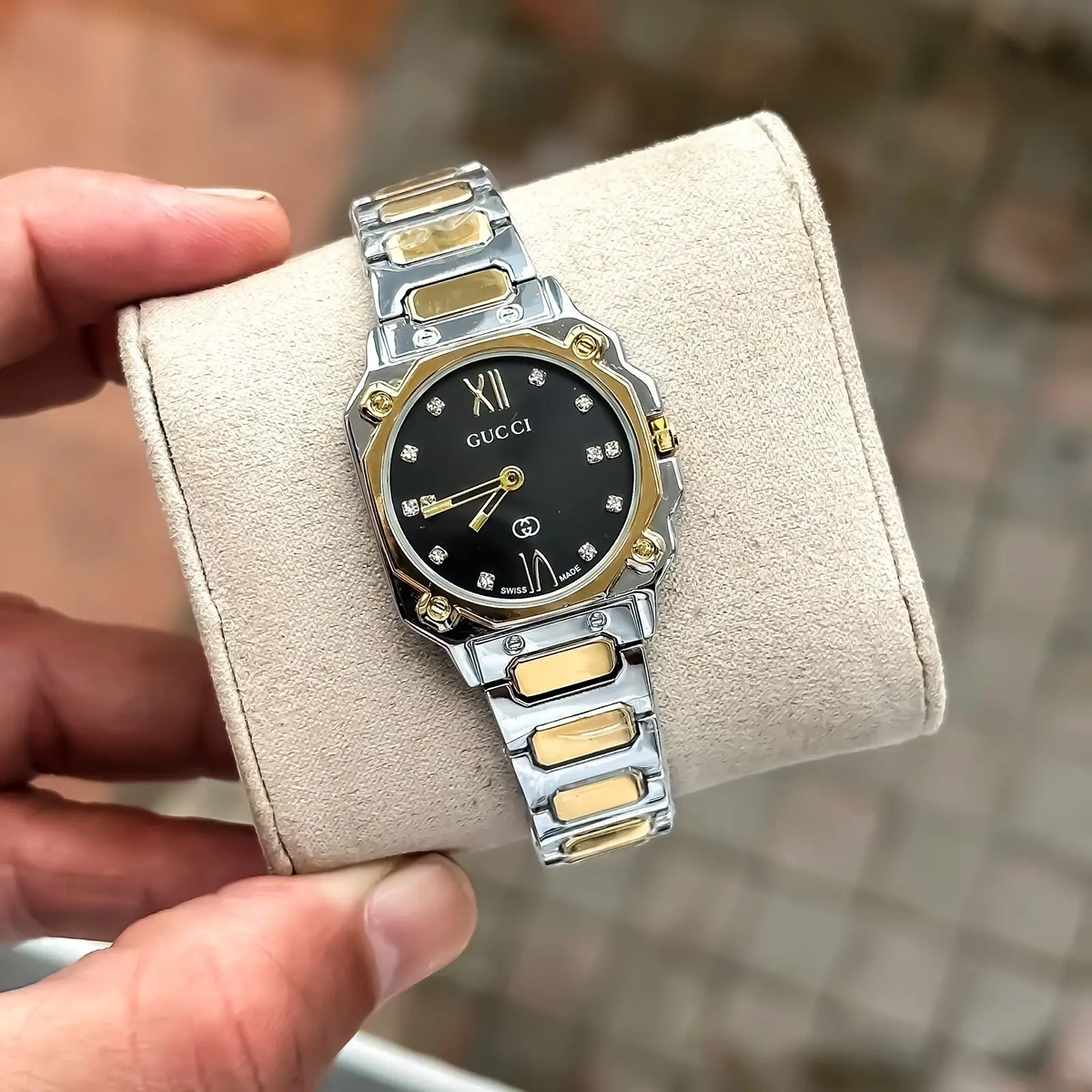 Luxury Gucci Watch Gold TT Black For Women (JH731) - stayhit.in Luxury Gucci Watch Gold TT Black For Women (JH731) - stayhit.in