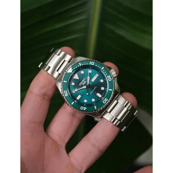 Luxury Seiko 5 Sports Watch Green Dial For Men (BOT3964) - stayhit.in Luxury Seiko 5 Sports Watch Green Dial For Men (BOT3964) - stayhit.in
