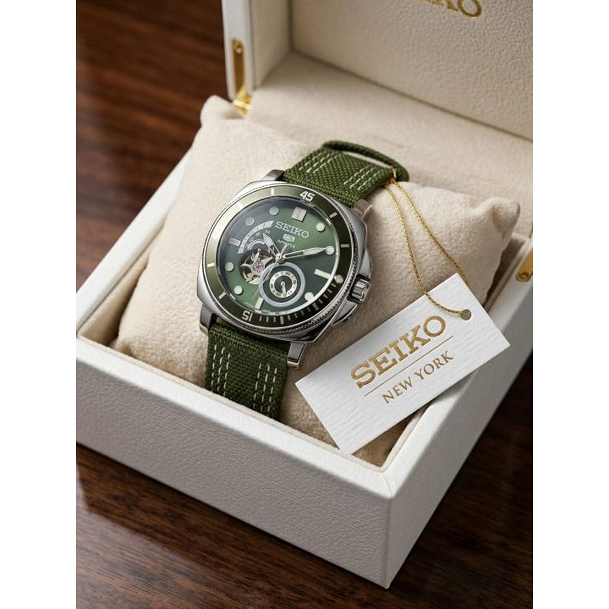 Premium Seiko 5 Sports Automatic Watch For Men (BOT2985) - stayhit.in Premium Seiko 5 Sports Automatic Watch For Men (BOT2985) - stayhit.in