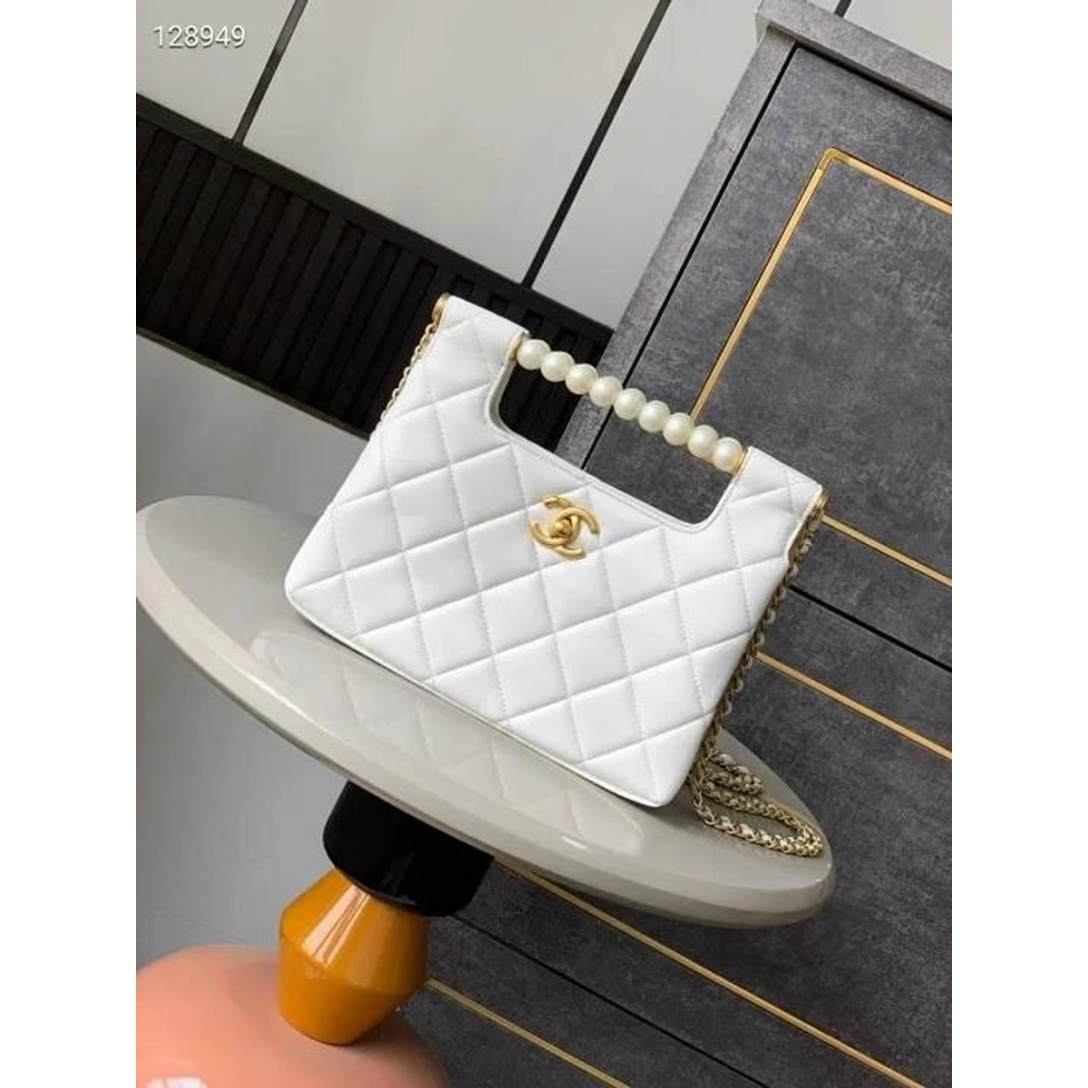 Stylish Chanel Pearl Flap Shoulder Bag With Og Box & Dust Bag For Women (LAB1061) - stayhit.in Stylish Chanel Pearl Flap Shoulder Bag With Og Box & Dust Bag For Women (LAB1061) - stayhit.in