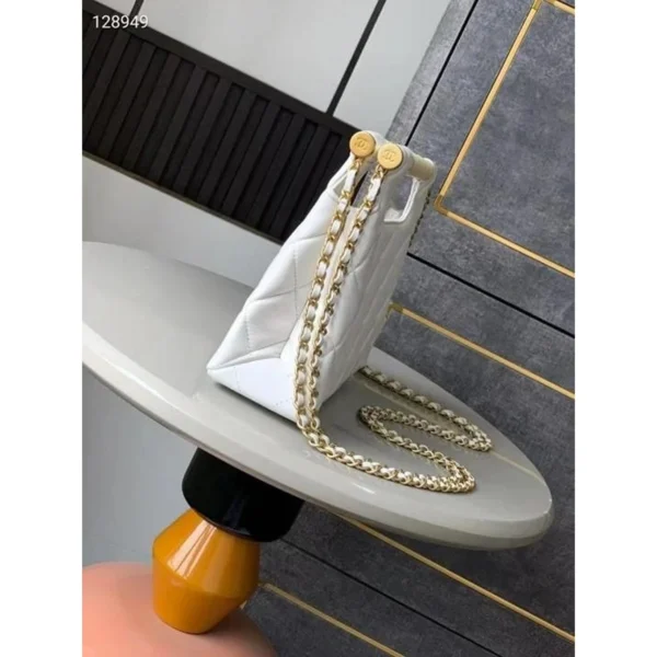 Stylish Chanel Pearl Flap Shoulder Bag With Og Box & Dust Bag For Women (LAB1061) - stayhit.in Stylish Chanel Pearl Flap Shoulder Bag With Og Box & Dust Bag For Women (LAB1061) - stayhit.in