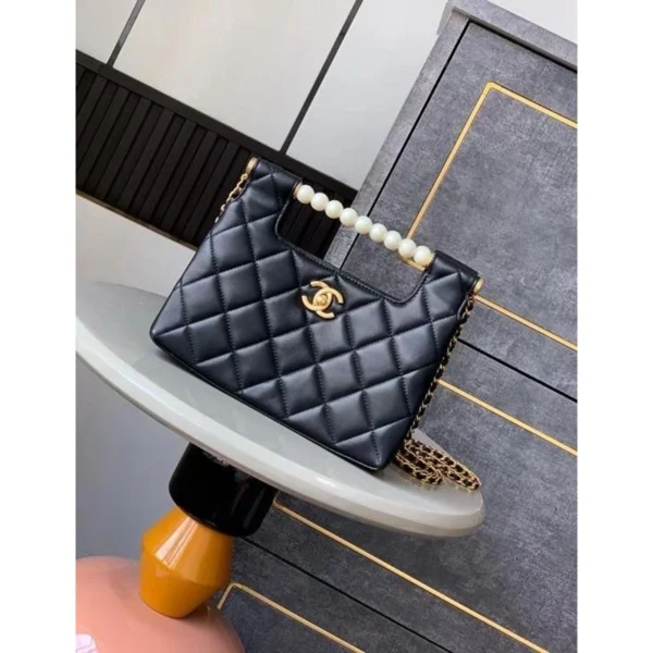 Stylish Chanel Pearl Flap Shoulder Bag With Og Box & Dust Bag For Women (LAB1060) - stayhit.in Stylish Chanel Pearl Flap Shoulder Bag With Og Box & Dust Bag For Women (LAB1060) - stayhit.in