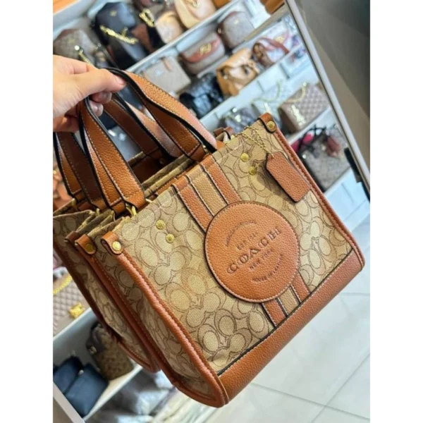 Stylish Coach Dempsey Tote Bag Stripe With Magnetic Box For Women (SOS433) - stayhit.in Stylish Coach Dempsey Tote Bag Stripe With Magnetic Box For Women (SOS433) - stayhit.in