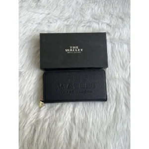 Stylish Marc Jacob Long Zippy Wallet Black With Og Box For Women (DW219) - stayhit.in