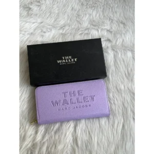 Stylish Marc Jacob Long Zippy Wallet Light Purple With Og Box For Women (DW220) - stayhit.in
