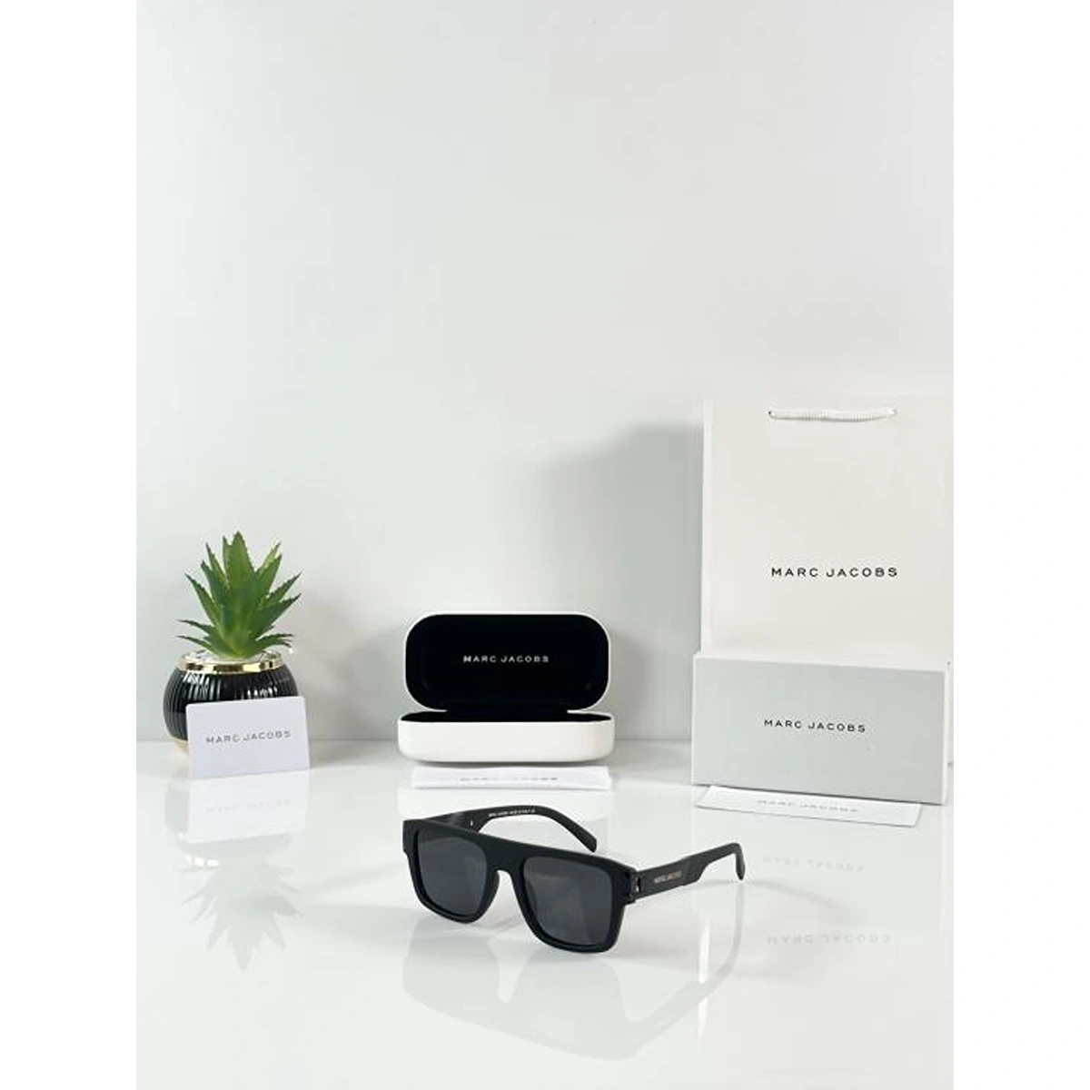 Stylish Marc Jacobs Sunglasses Black For Men (BOT3458) - stayhit.in Stylish Marc Jacobs Sunglasses Black For Men (BOT3458) - stayhit.in