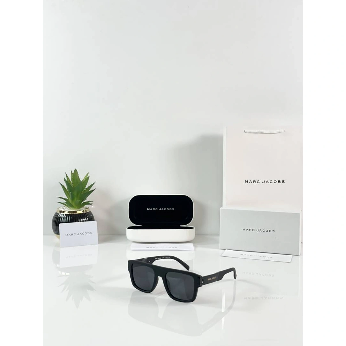 Stylish Marc Jacobs Sunglasses Black For Men (BT223) - stayhit.in Stylish Marc Jacobs Sunglasses Black For Men (BT223) - stayhit.in