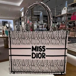Stylish Miss Dior Handbag For Women (BOT1823) - stayhit.in