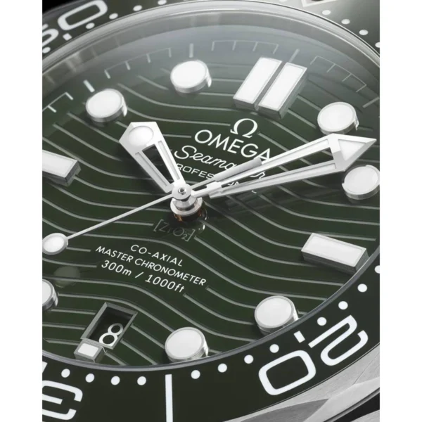 Stylish Omega Seamaster Diver Watch Automatic For Men (SOS547) - stayhit.in