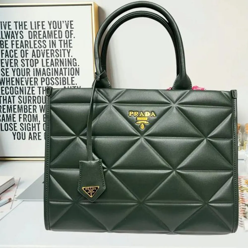 Stylish Prada Handbag For Women (BOT1787) - stayhit.in