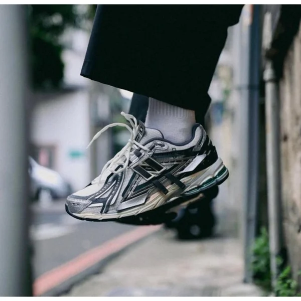 Elegant New Balance 1906a Shoes Silver Metallic For Men (SUP3025) - stayhit.in Elegant New Balance 1906a Shoes Silver Metallic For Men (SUP3025) - stayhit.in