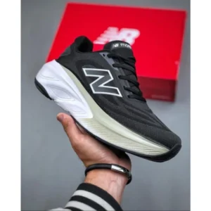 Elegant New Balance Fresh Foam Shoes More V4 Black For Men (SUP3425) - stayhit.in