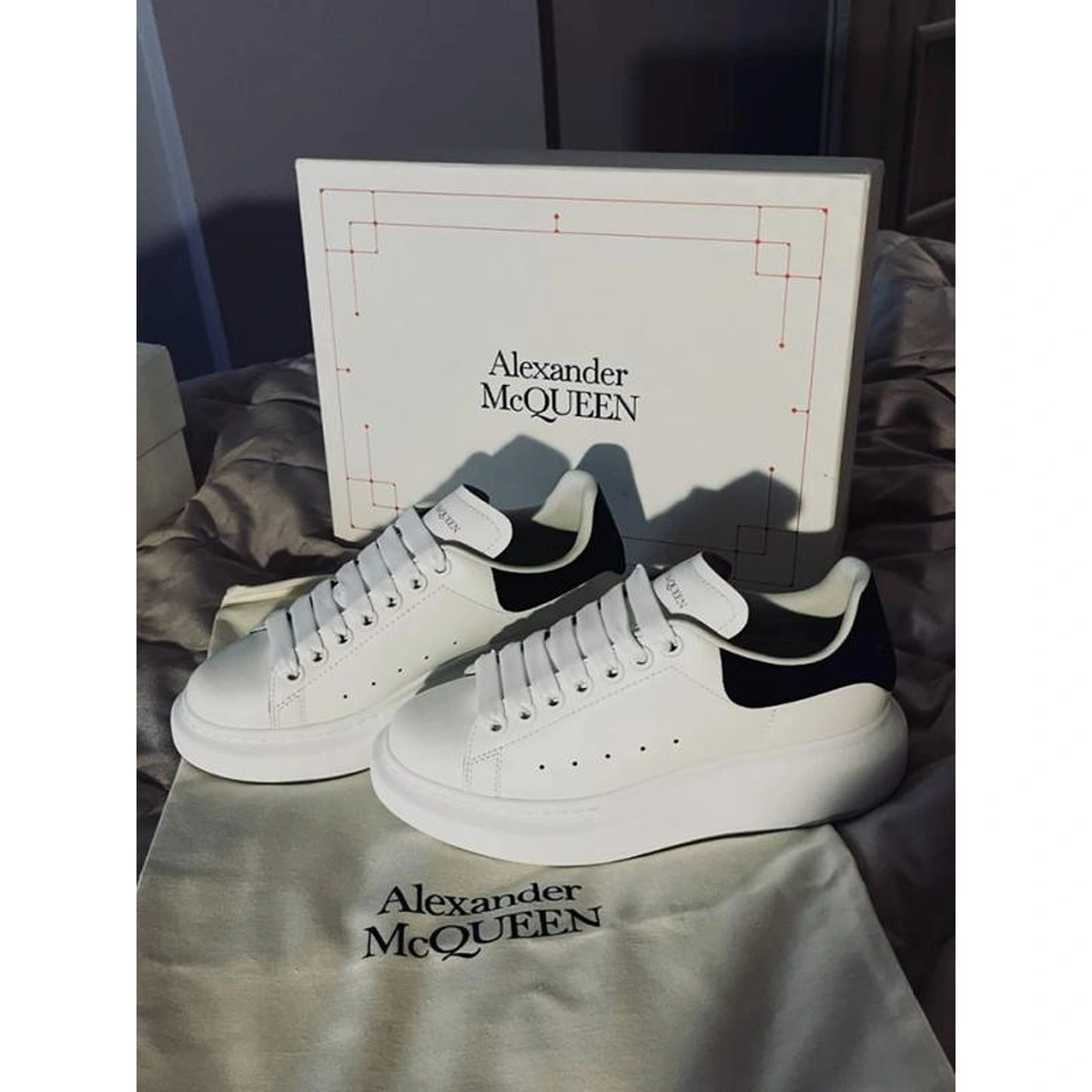 Imported Alexandar Mcqueen Shoes White Black For Men (HS1506) - stayhit.in