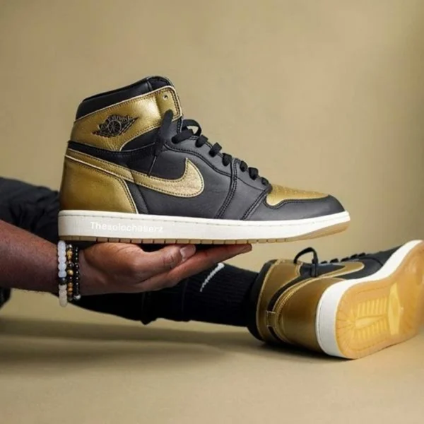 Imported Nike Air Jordan 1 Retro Shoes High Og Black Gold For Men (SUP2986) - stayhit.in Imported Nike Air Jordan 1 Retro Shoes High Og Black Gold For Men (SUP2986) - stayhit.in
