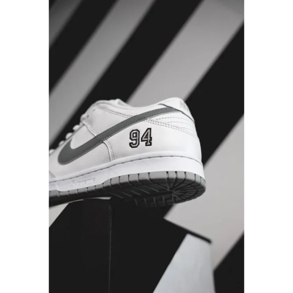 Luxury Supreme X Nike Sb Dunk Low Shoes White Grey For Men (SUP3274) - stayhit.in