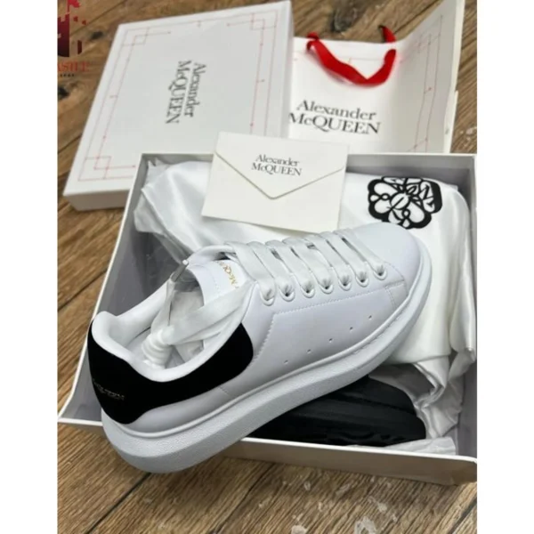 Premium Alexander Mcqueen Sneakers White For Men (SUP1799) - stayhit.in