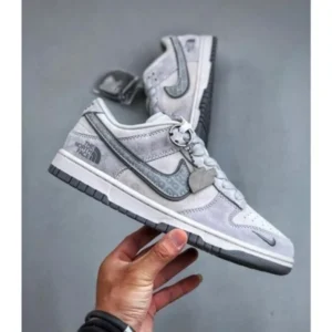 Stylish Nike Sb Dunk Low X North Face Shoes For Men (SUP3005) - stayhit.in