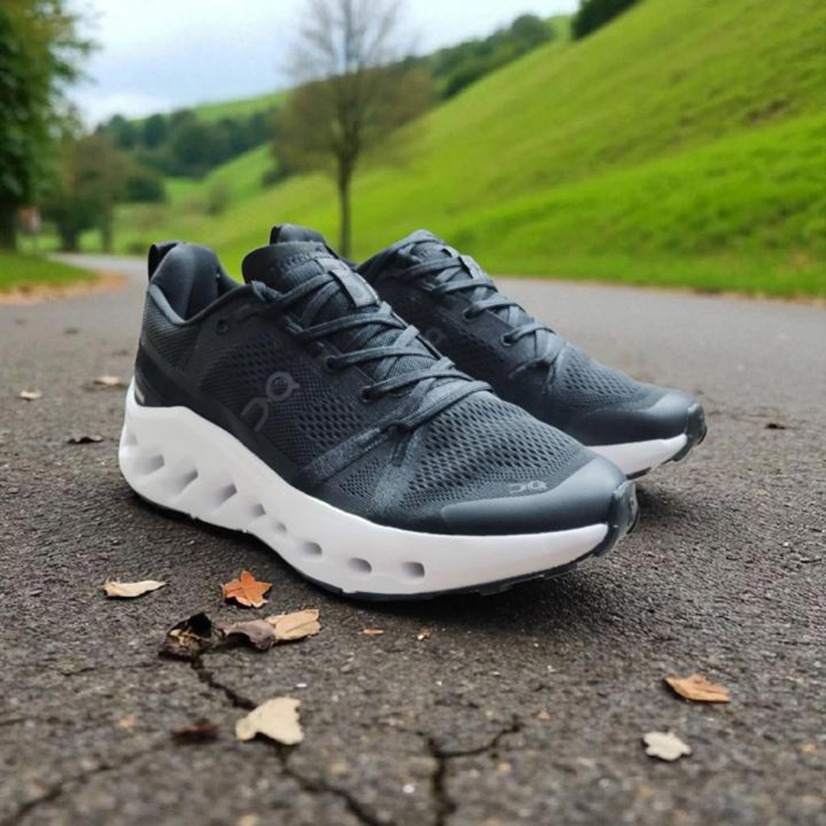 Stylish On Cloudleap Shoes Black White For Men (SUP2886) - stayhit.in Stylish On Cloudleap Shoes Black White For Men (SUP2886) - stayhit.in