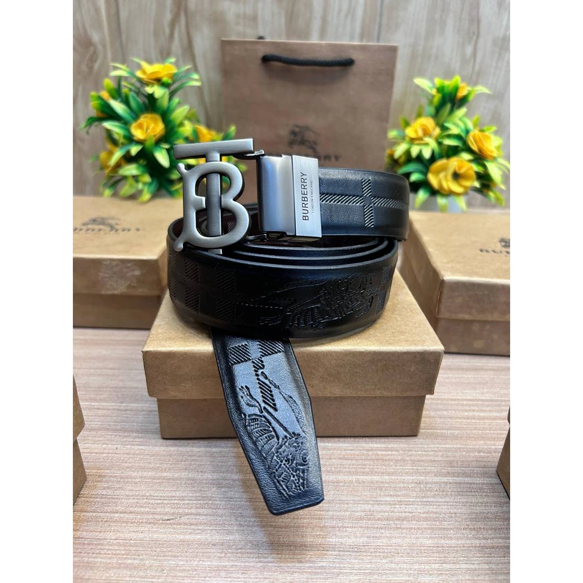 Premium Burberry Belt For Men (DW130) - stayhit.in Premium Burberry Belt For Men (DW130) - stayhit.in