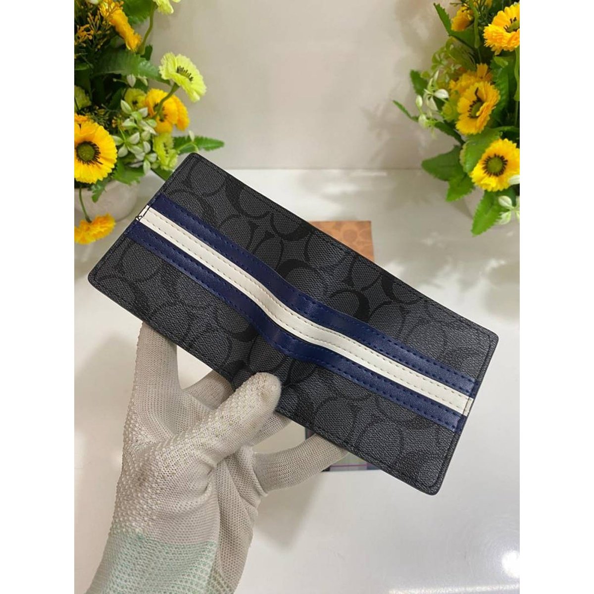 Premium Coach Wallet With Og Box For Men (BT144) - stayhit.in Premium Coach Wallet With Og Box For Men (BT144) - stayhit.in