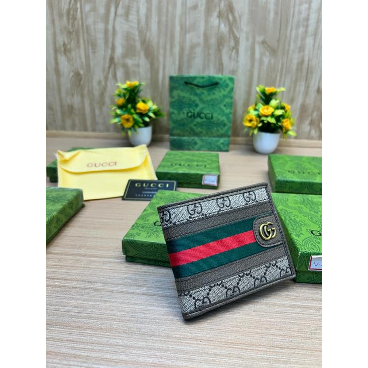 Premium Gucci GG Wallet For Men (BOT4077) - stayhit.in Premium Gucci GG Wallet For Men (BOT4077) - stayhit.in