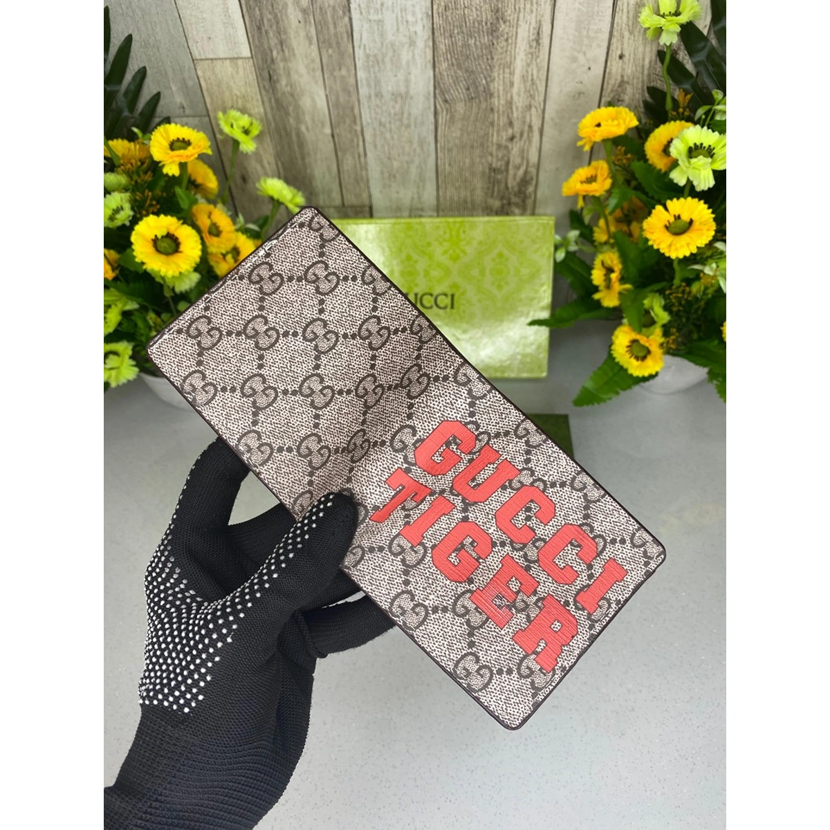 Stylish Gucci Wallet With Og Box Dust Bag For Men (DW325) - stayhit.in Stylish Gucci Wallet With Og Box Dust Bag For Men (DW325) - stayhit.in